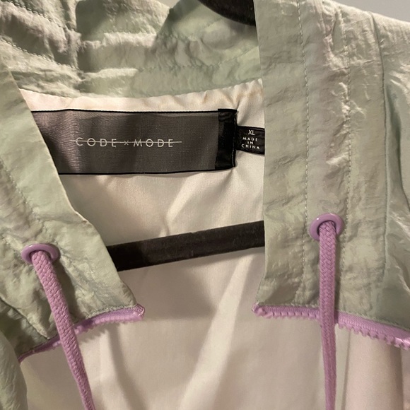 Colorblock Jacket - Picture 2 of 3